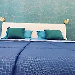 Room27 بيت ضيافة تارانتو