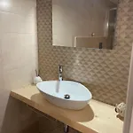 Room27 بيت ضيافة تارانتو