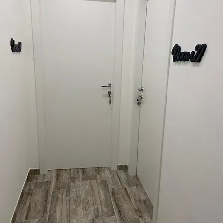 Room27 Pensionat Taranto